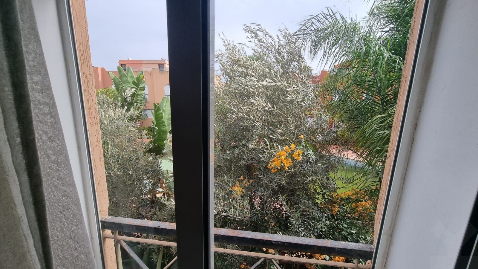 /bi146654/image_127436356.jpeg