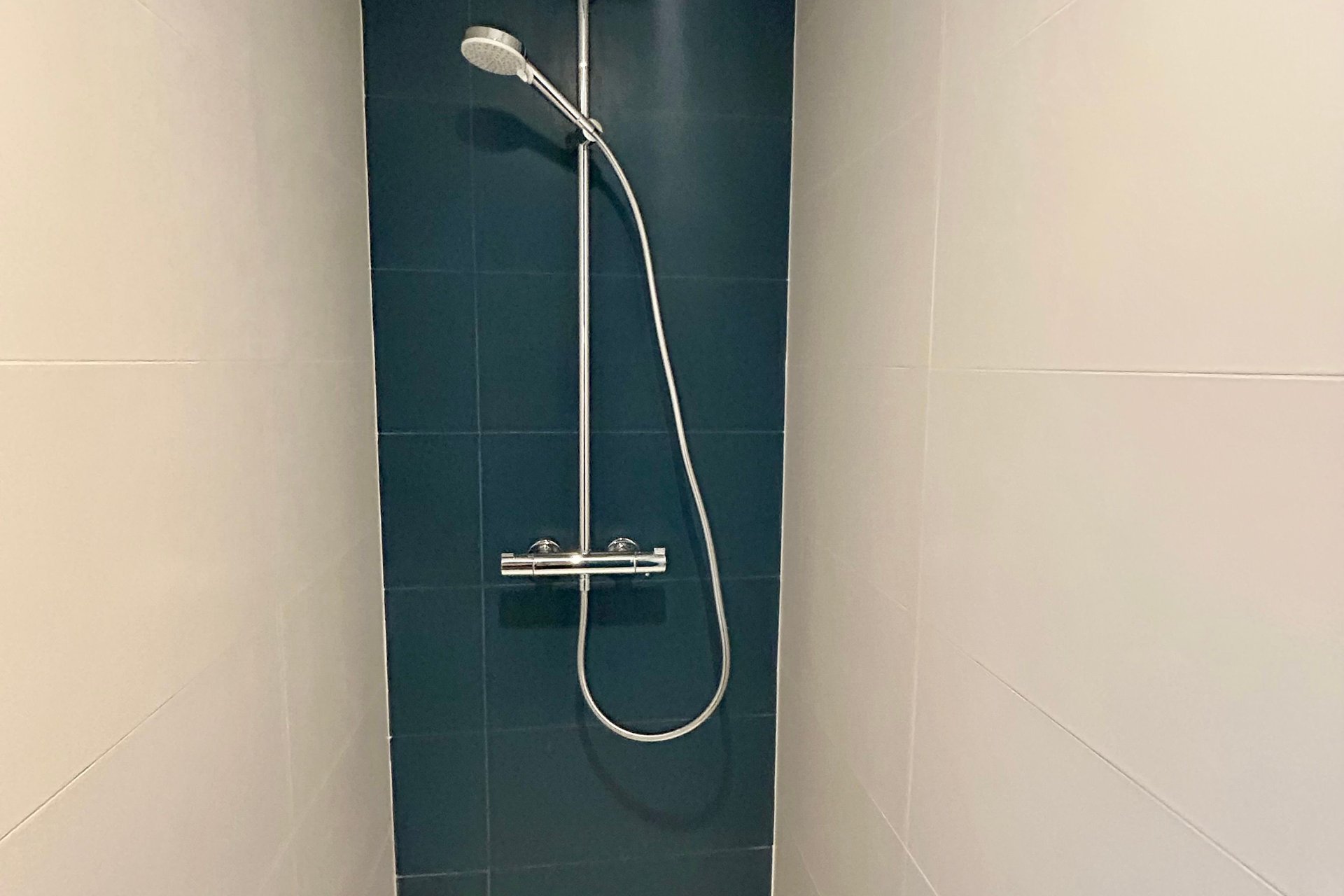 /ca189398/image_428707447.jpeg