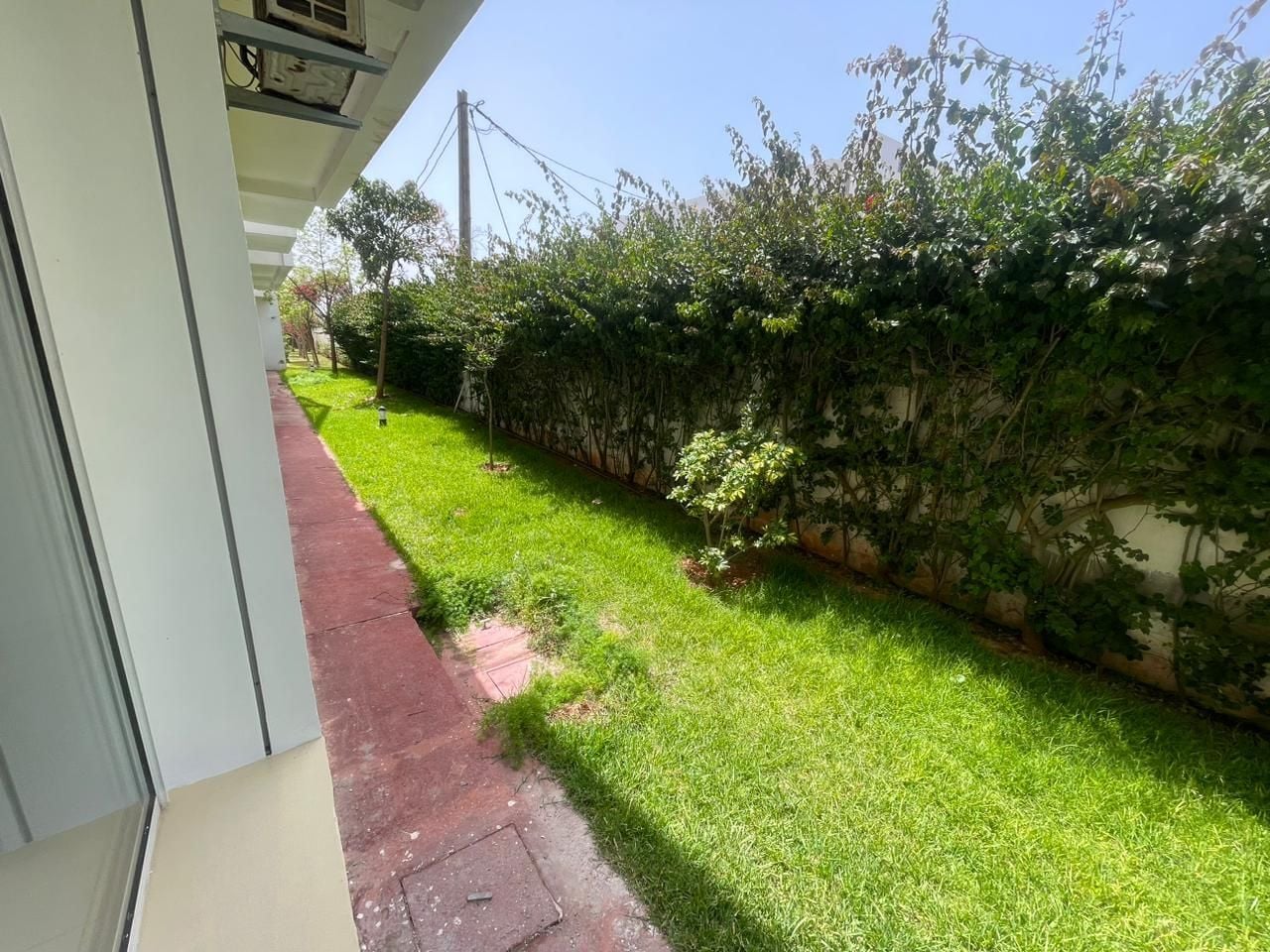 /ca190895/image_793258327.jpeg