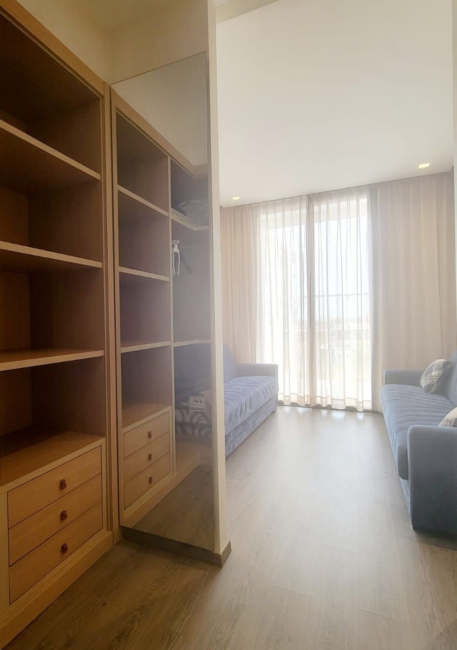 /ca191215/image_130843176.jpeg