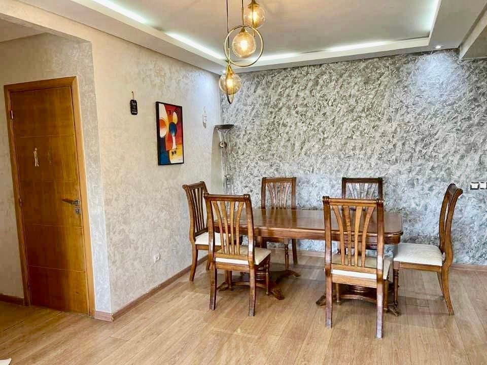 /ca195886/image_385936662.jpeg