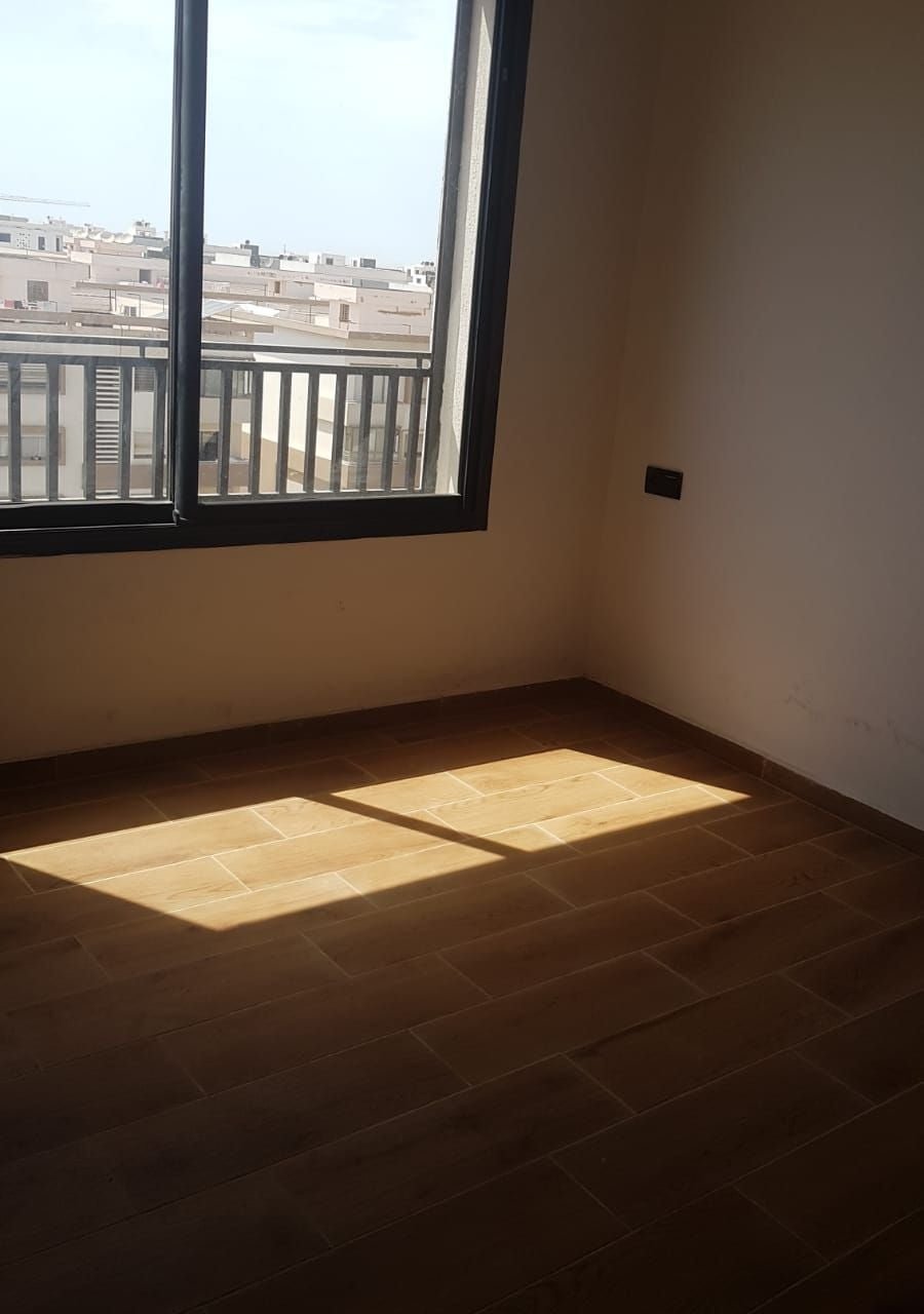 /ca199355/image_42972652.jpeg