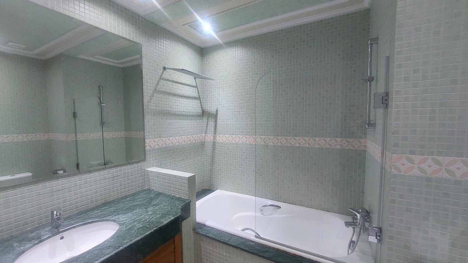 /ca203853/image_836813482.jpeg