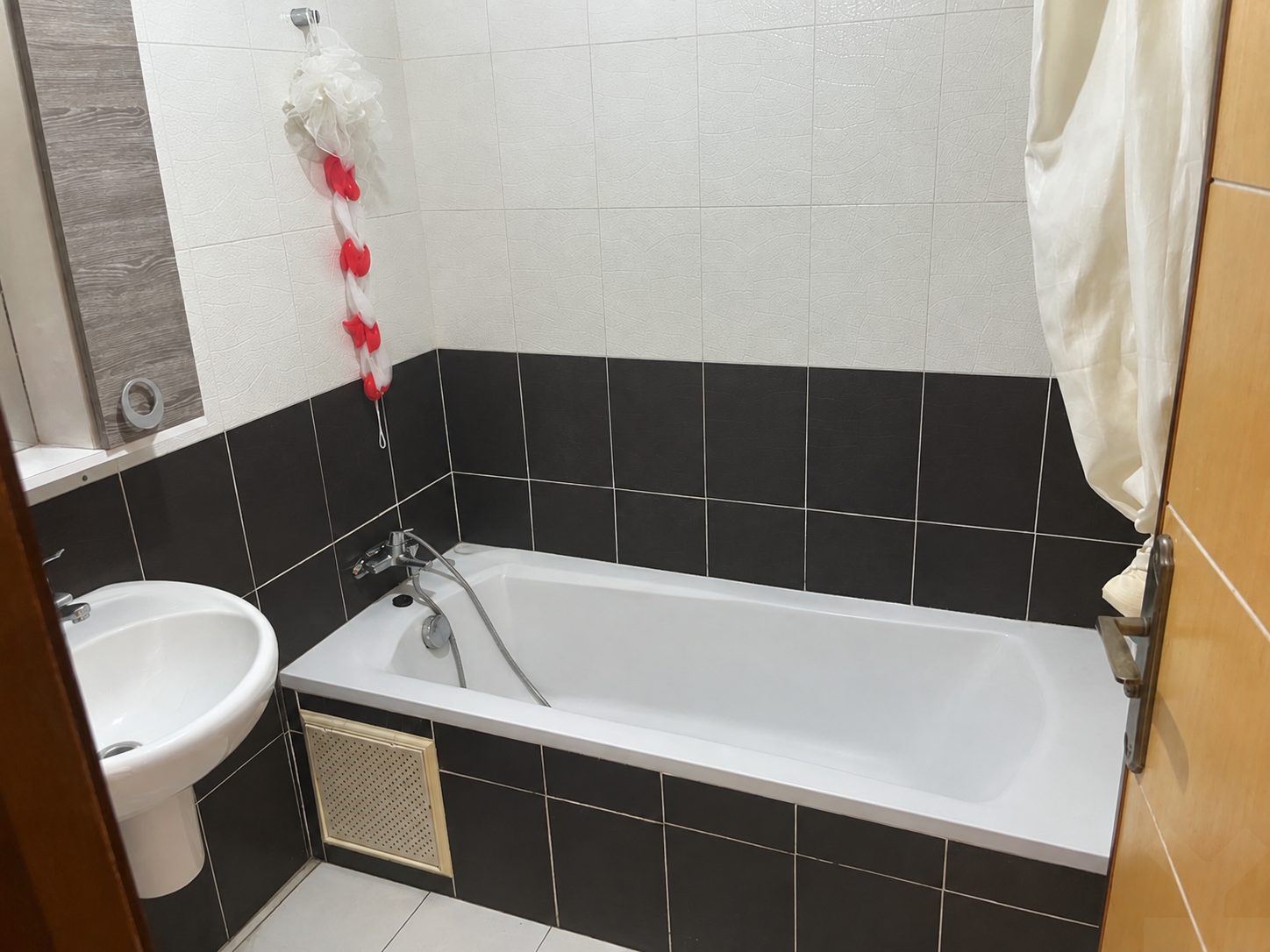 /ca216024/image_90196660.png