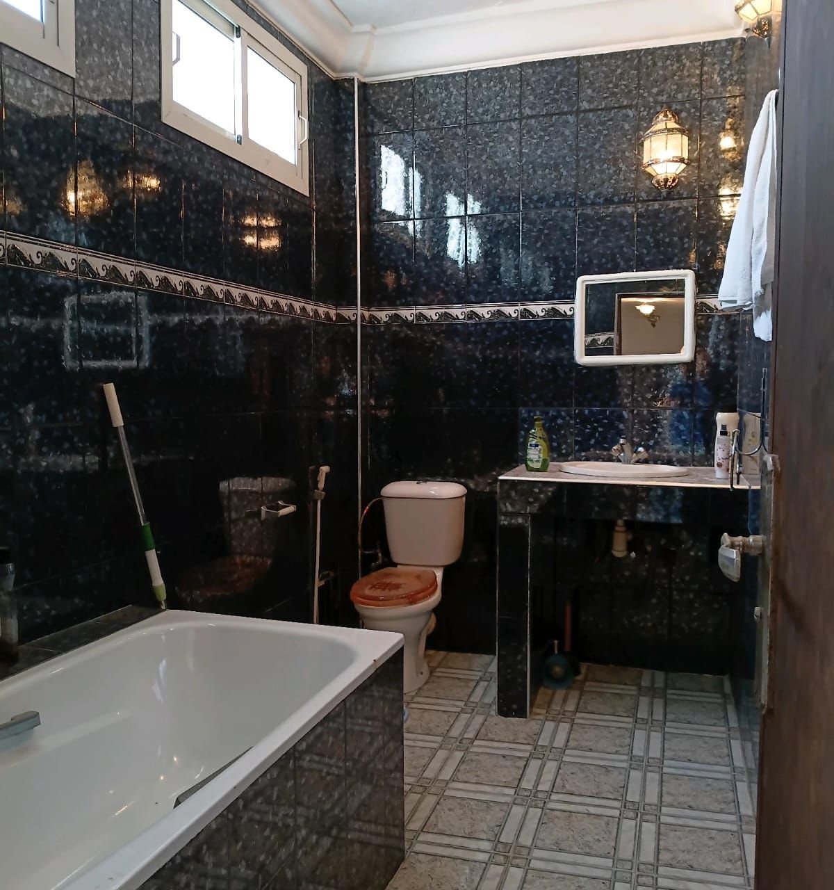/cd197808/image_717102347.jpeg