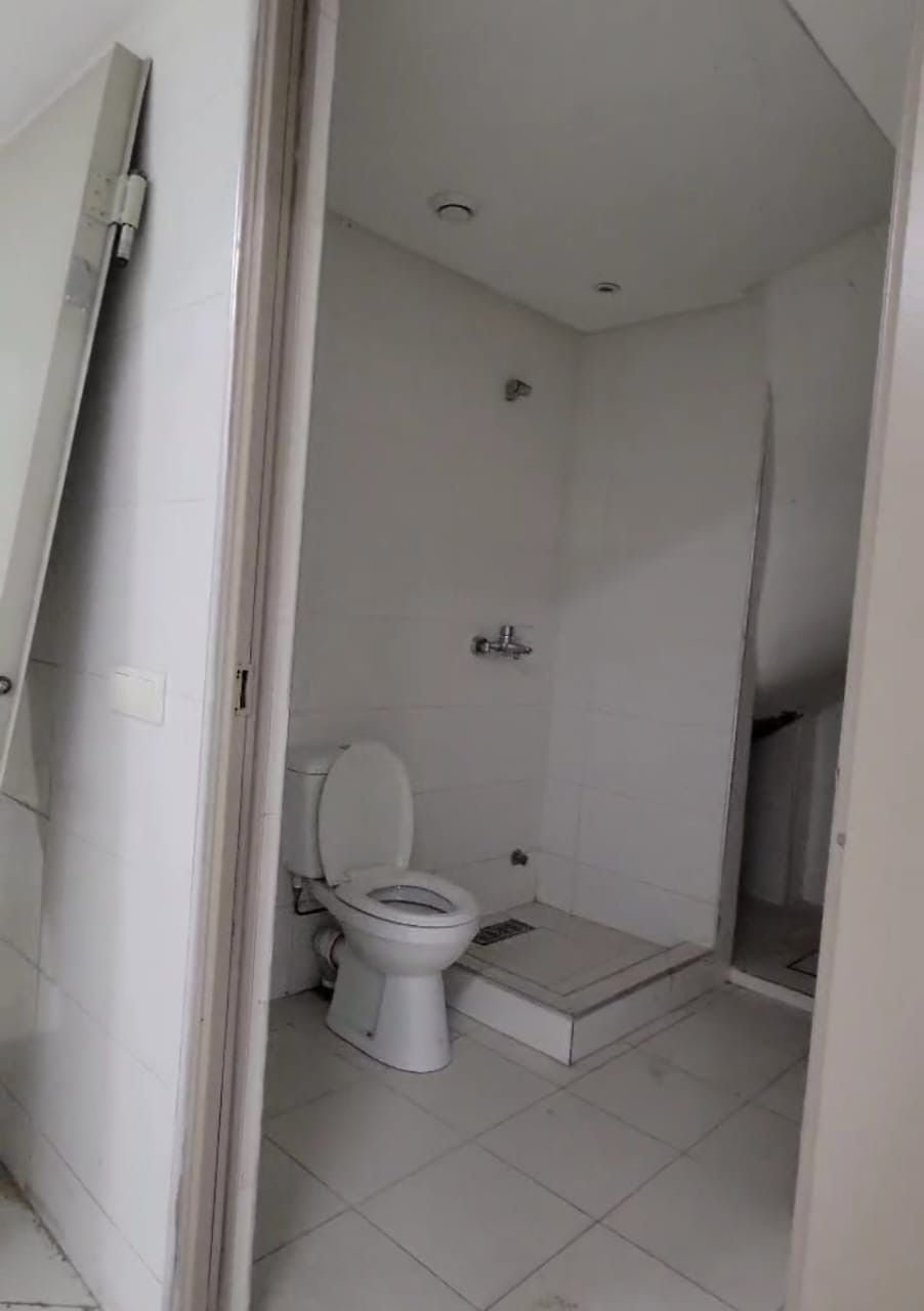 /ci091085/image_270689698.JPG