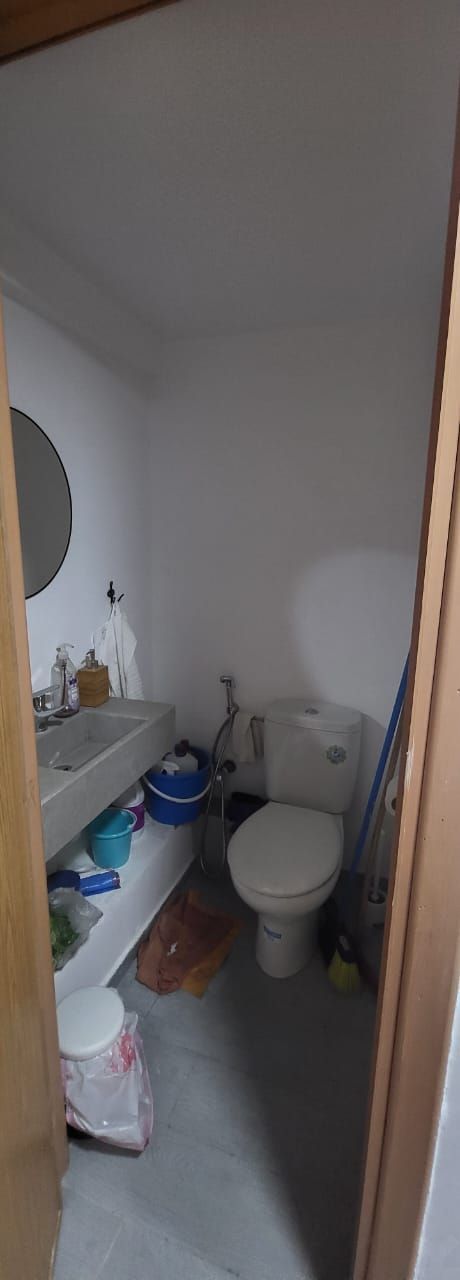 /ci158635/image_380423014.jpeg