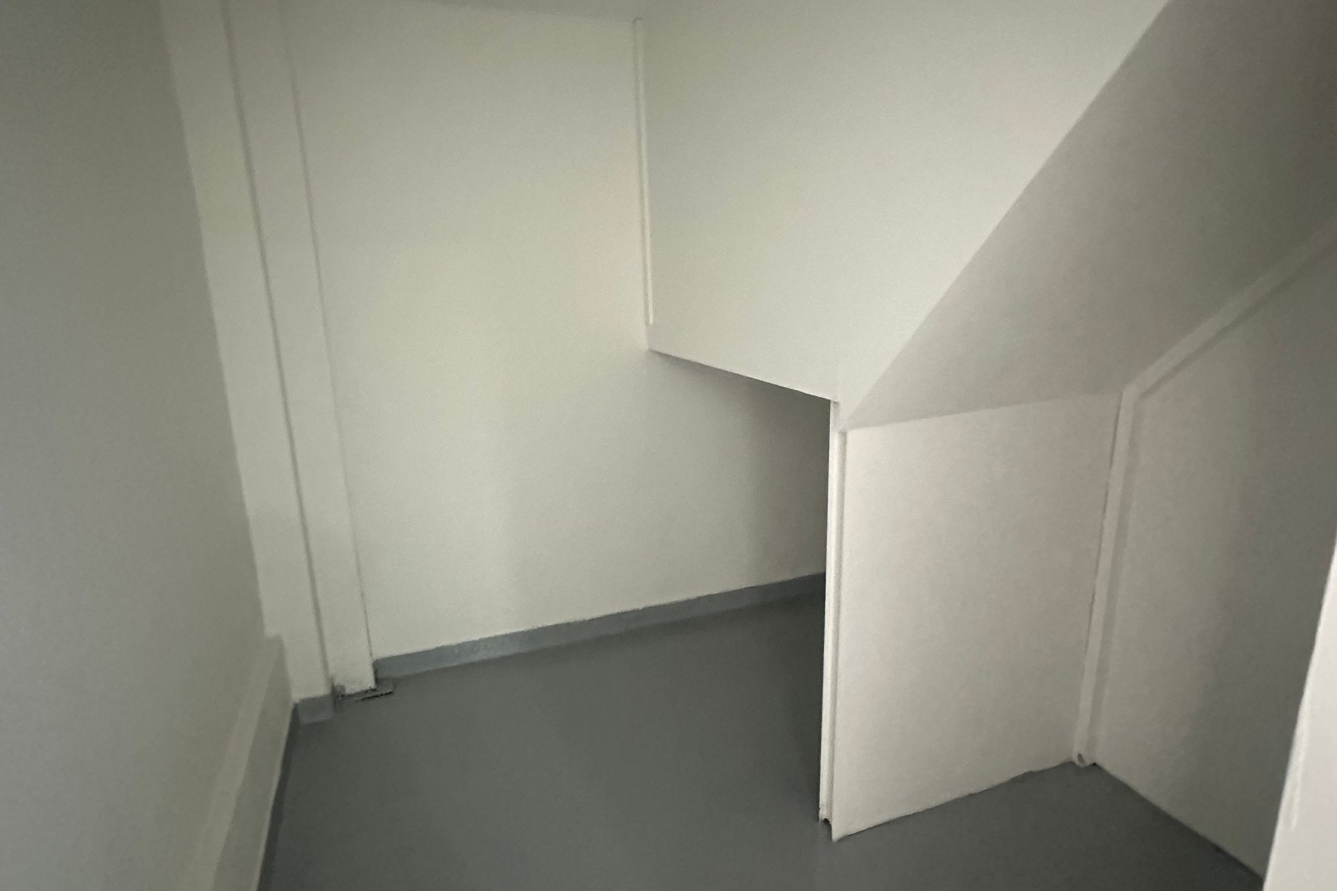 /ci165522/image_832273836.jpeg