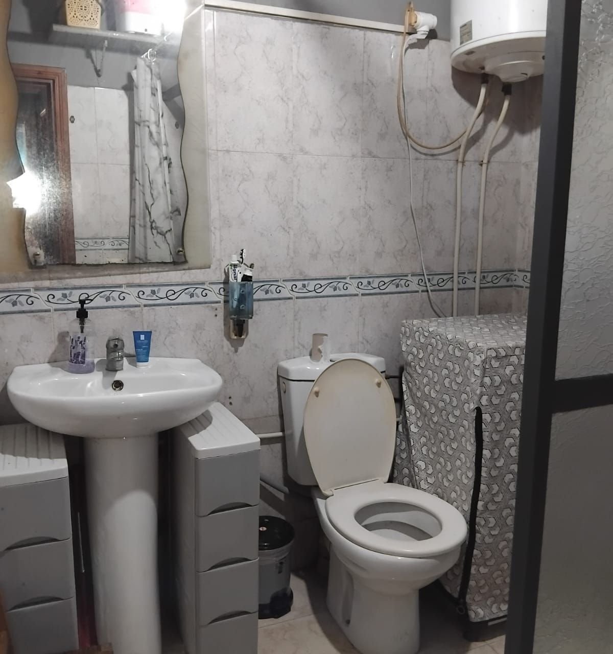 /ci179712/image_470105846.jpeg
