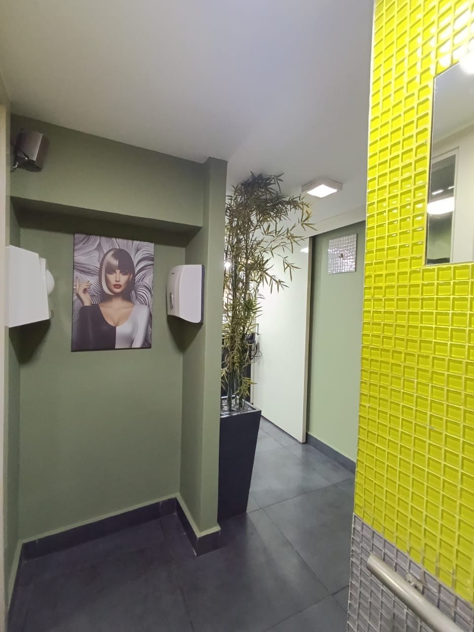 /ci184129/image_516596081.jpg