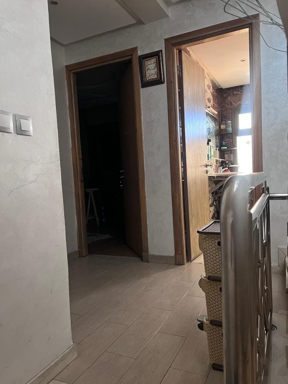 /ci188327/image_655995605.jpeg