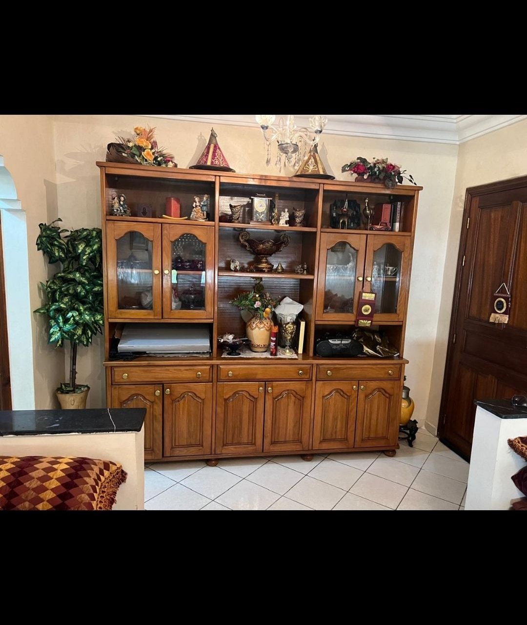 /ci188472/image_357450400.jpg