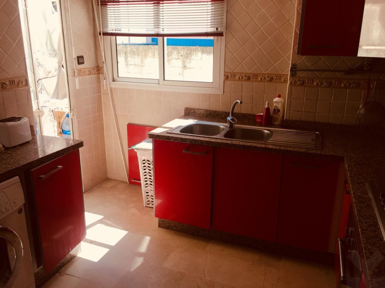 /ci189259/image_250561880.jpeg
