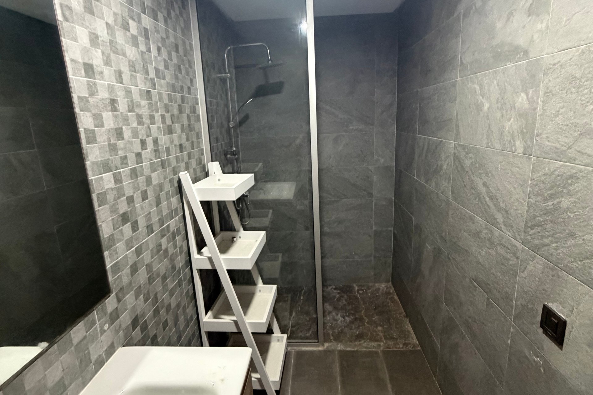 /ci195347/image_653746964.jpeg