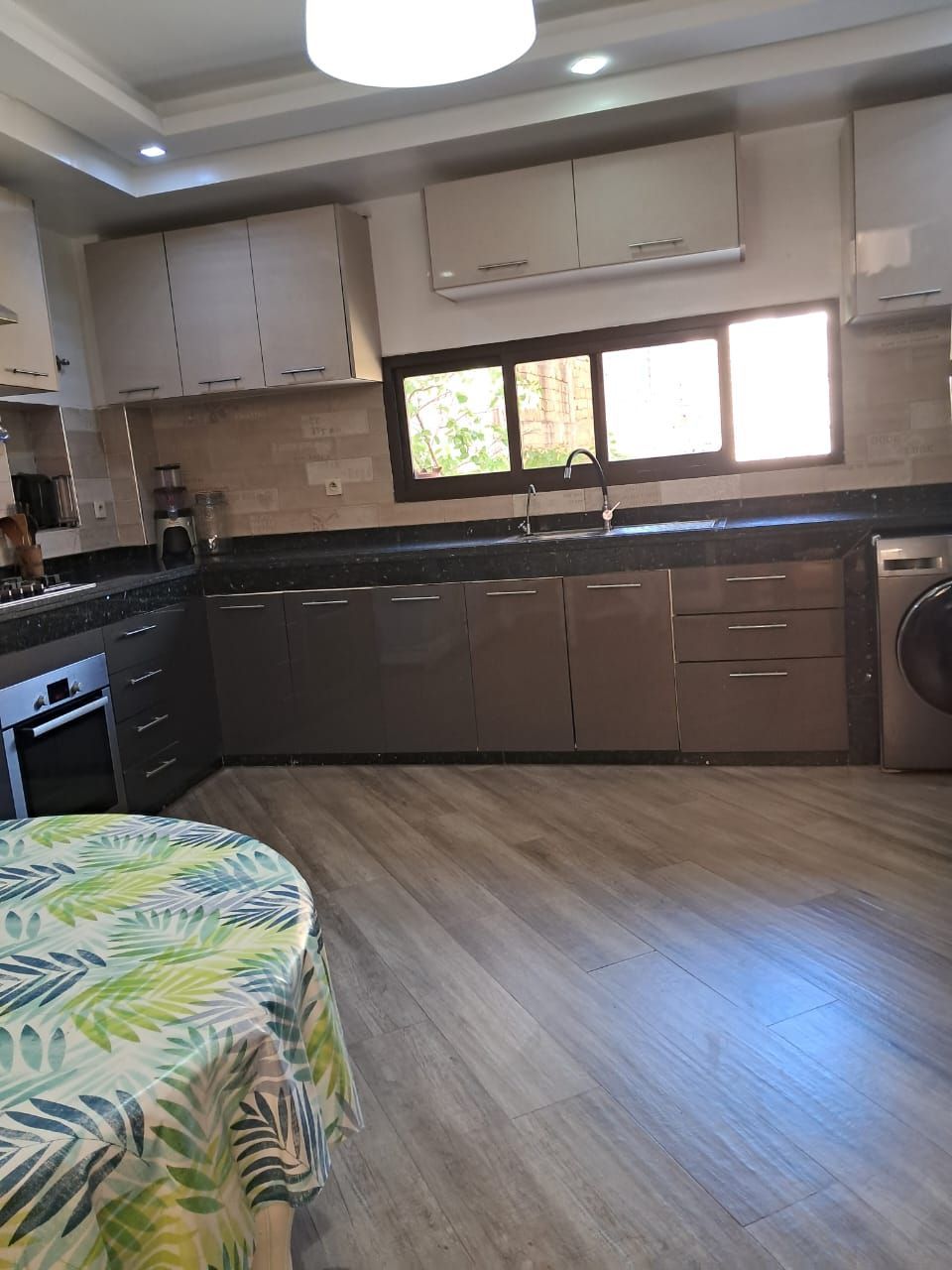 /ci195447/image_747505125.jpeg