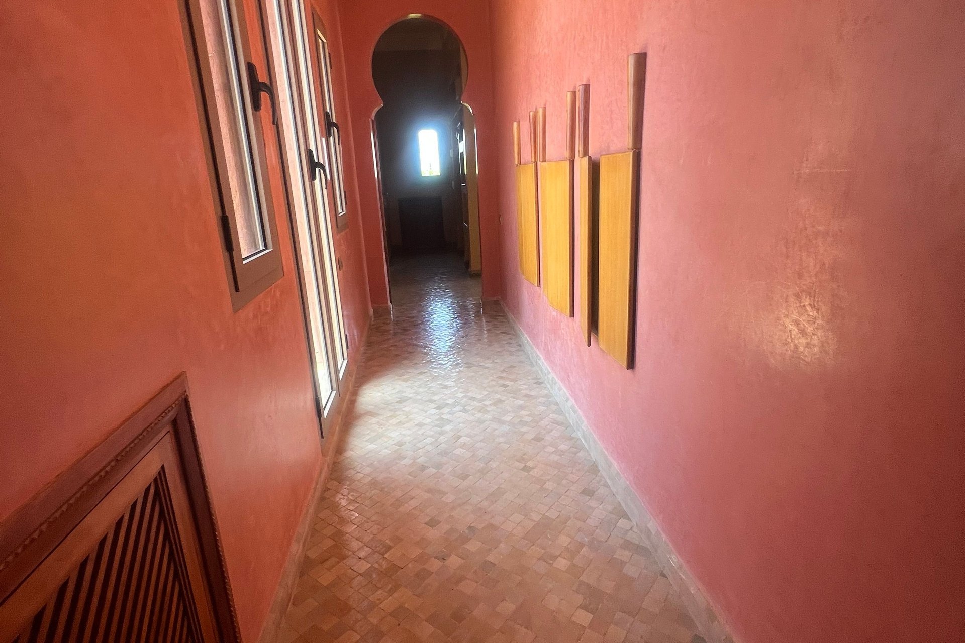 /ci195979/image_340330300.jpg
