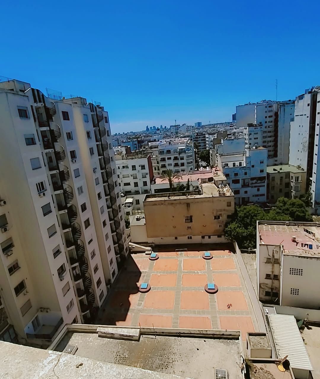 /ci197464/image_457821237.jpg