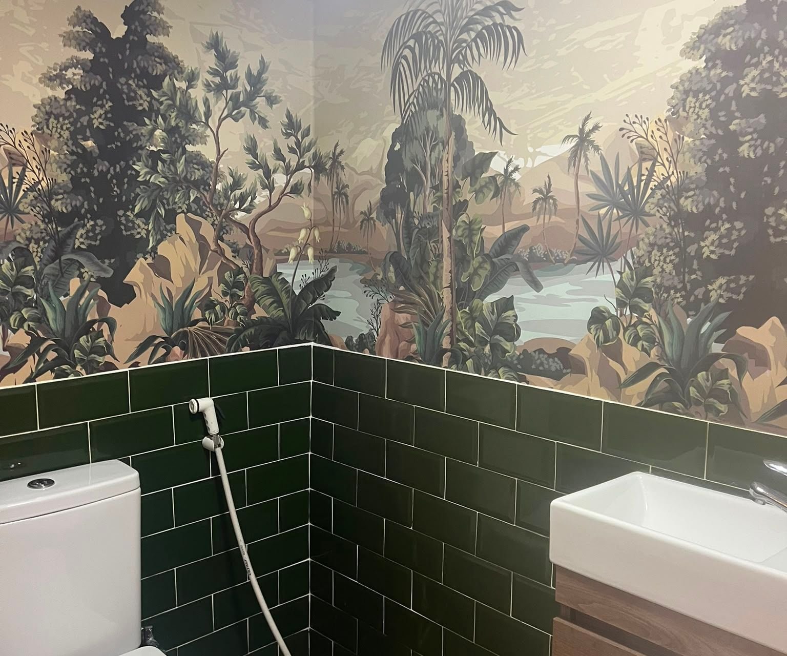 /ci198944/image_178271634.jpeg