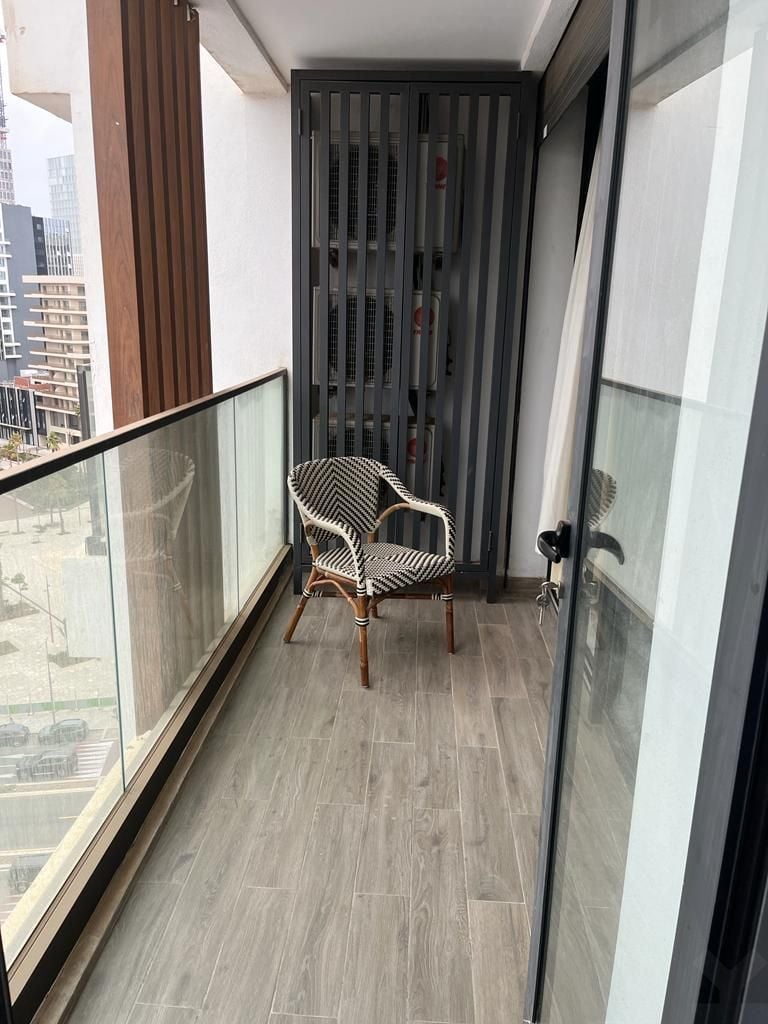 /ci202142/image_985275351.jpeg