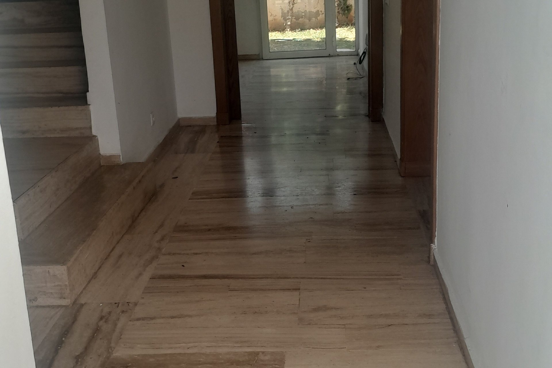 /ci209107/image_387542204.jpg