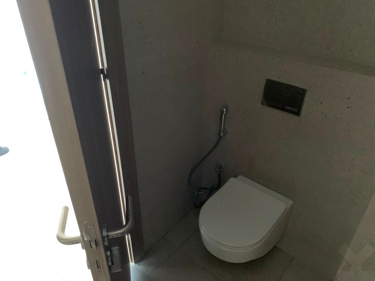 /ci210081/image_449432601.jpeg