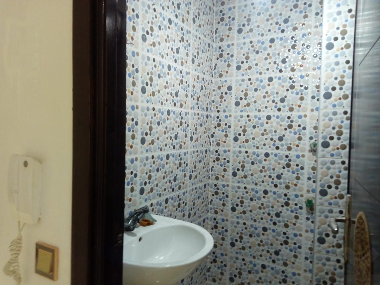 /ci212222/image_375226592.jpeg