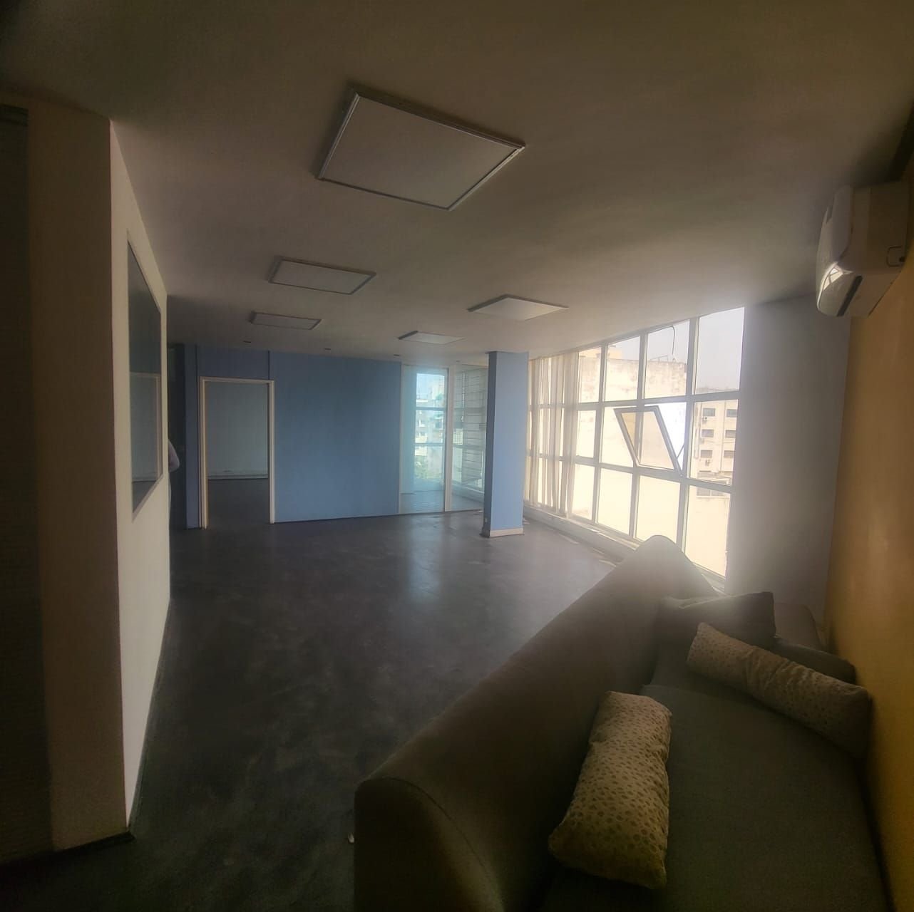 /ci212784/image_875092244.jpeg