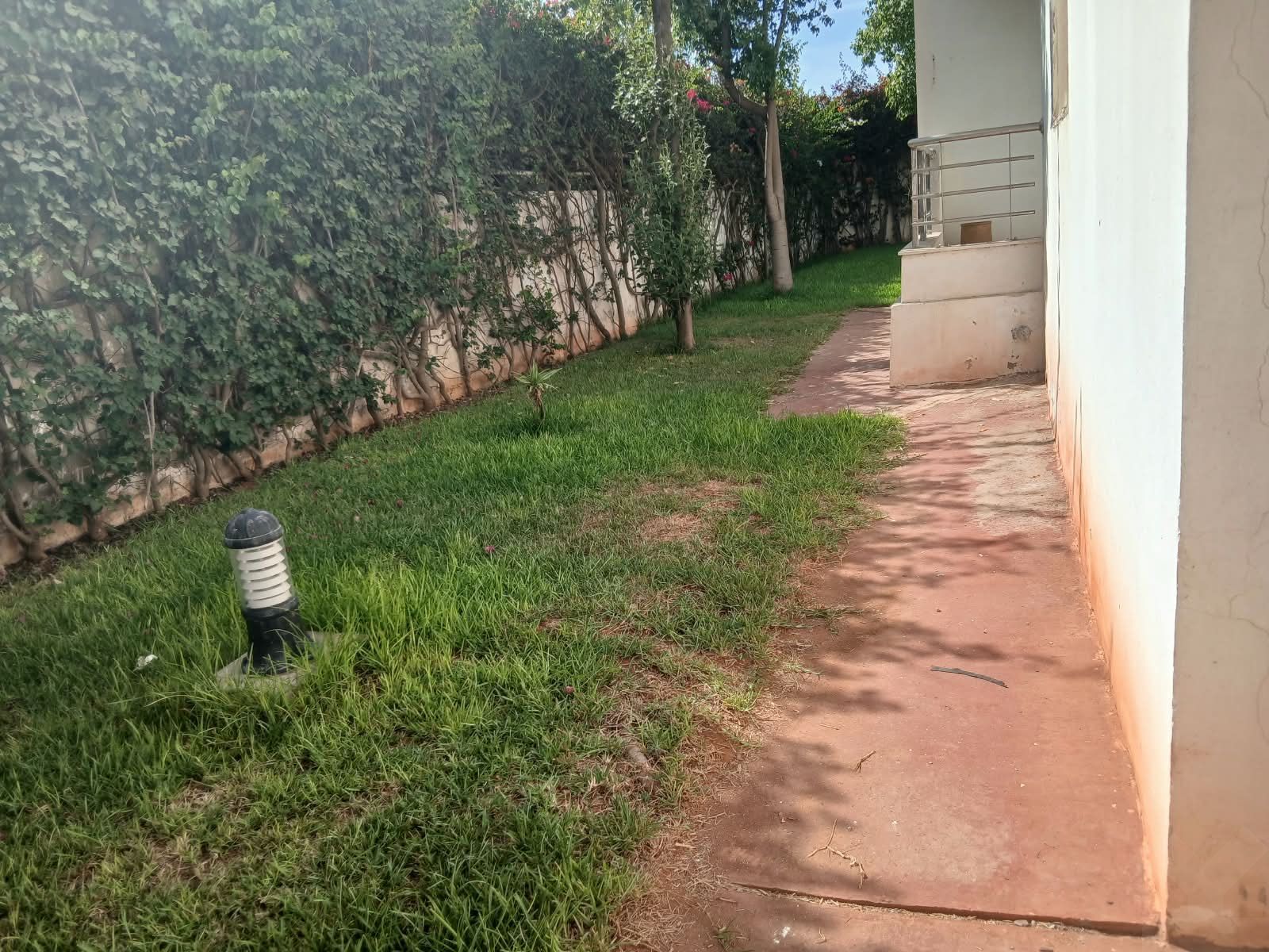/ci213842/image_831694465.jpeg