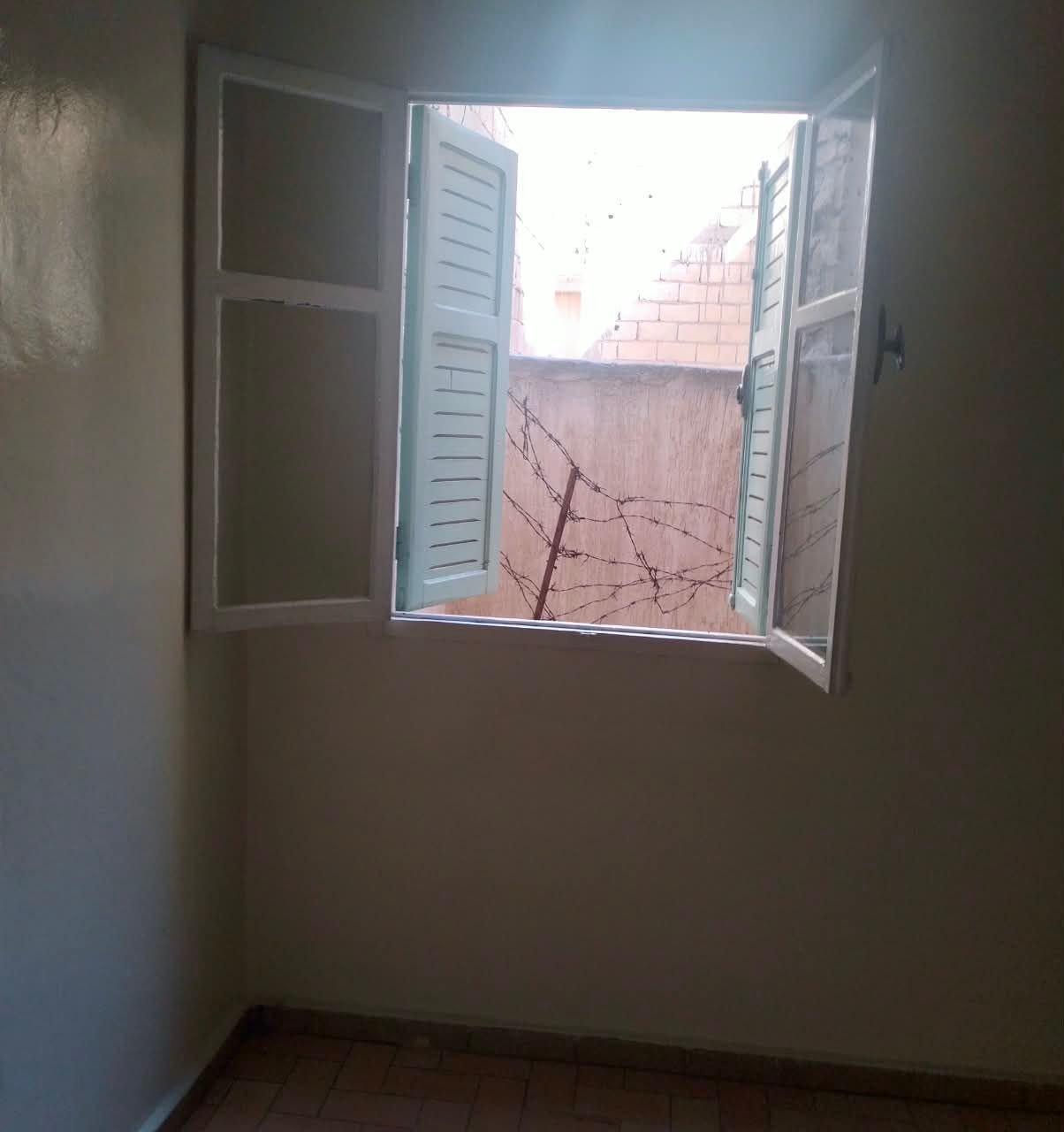 /ci214145/image_448425003.jpeg
