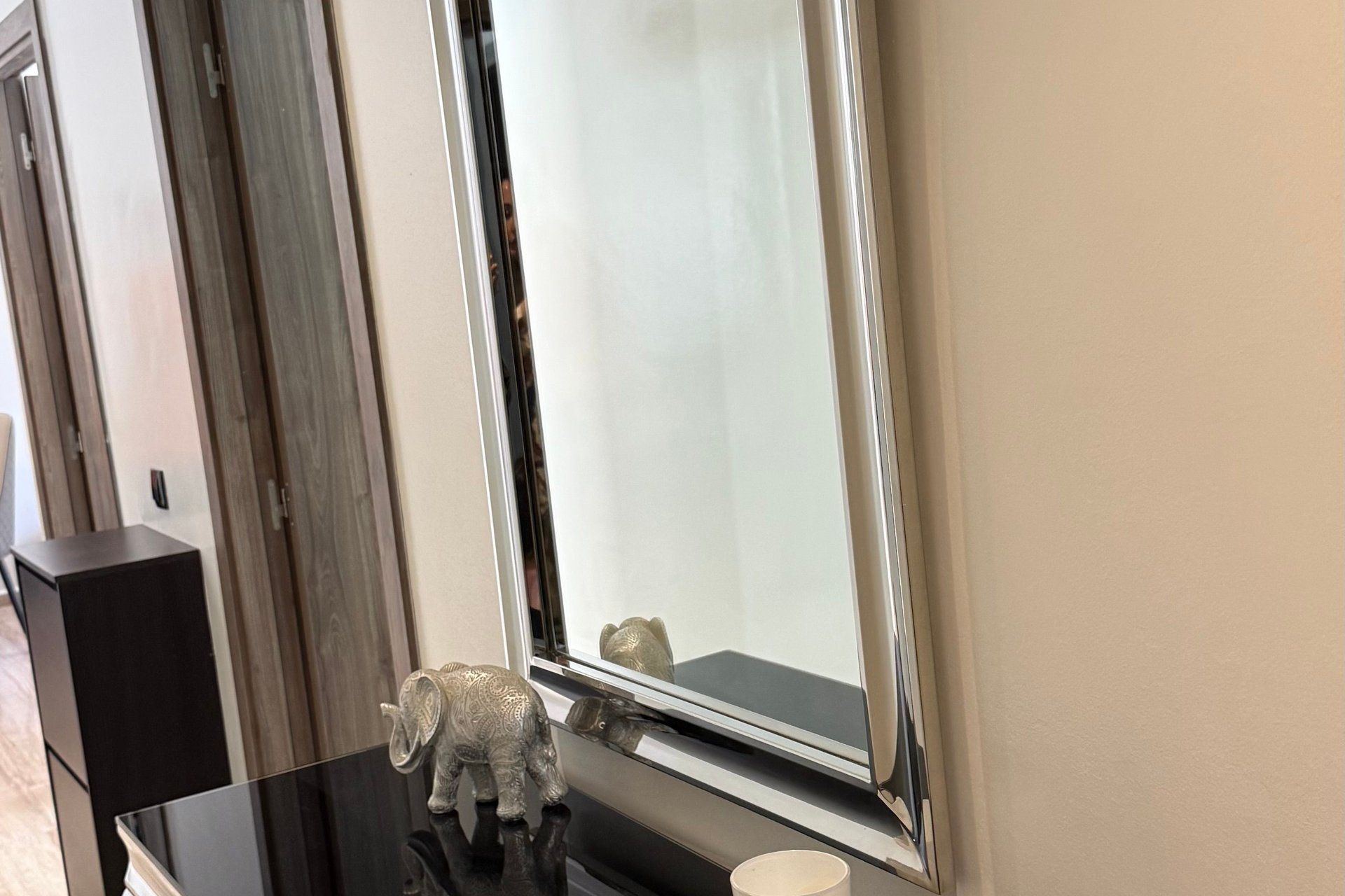 /ci215415/image_213523256.jpeg