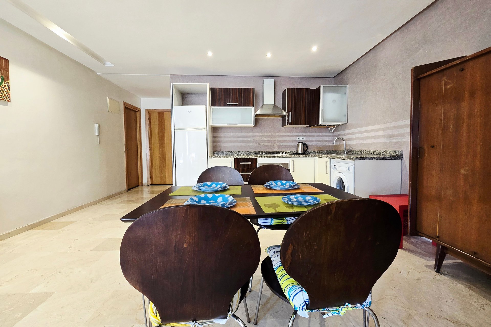 /ci215803/image_450838591.jpg