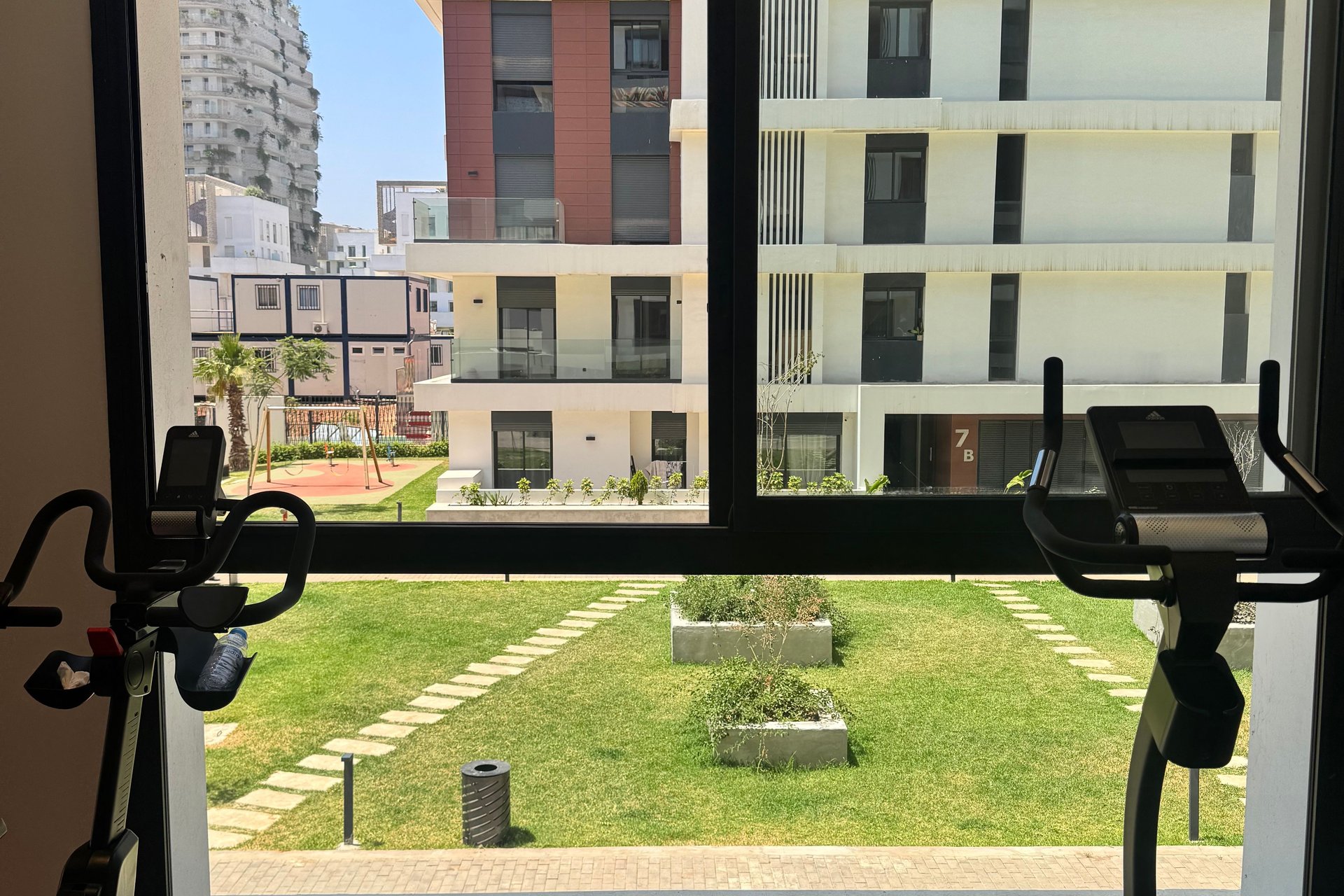 /cs194719/image_840701461.jpeg
