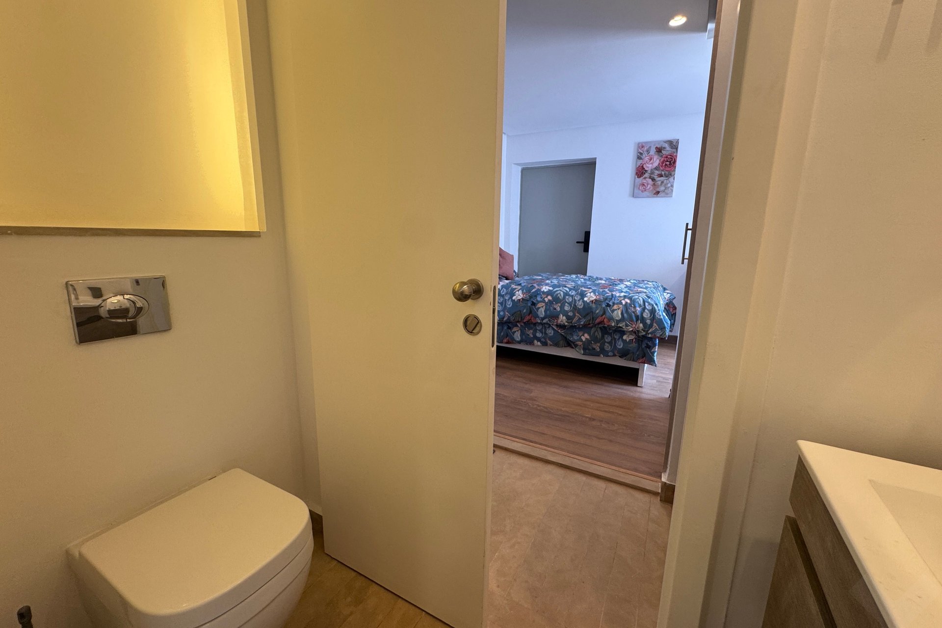 /cs198387/image_537055015.jpeg