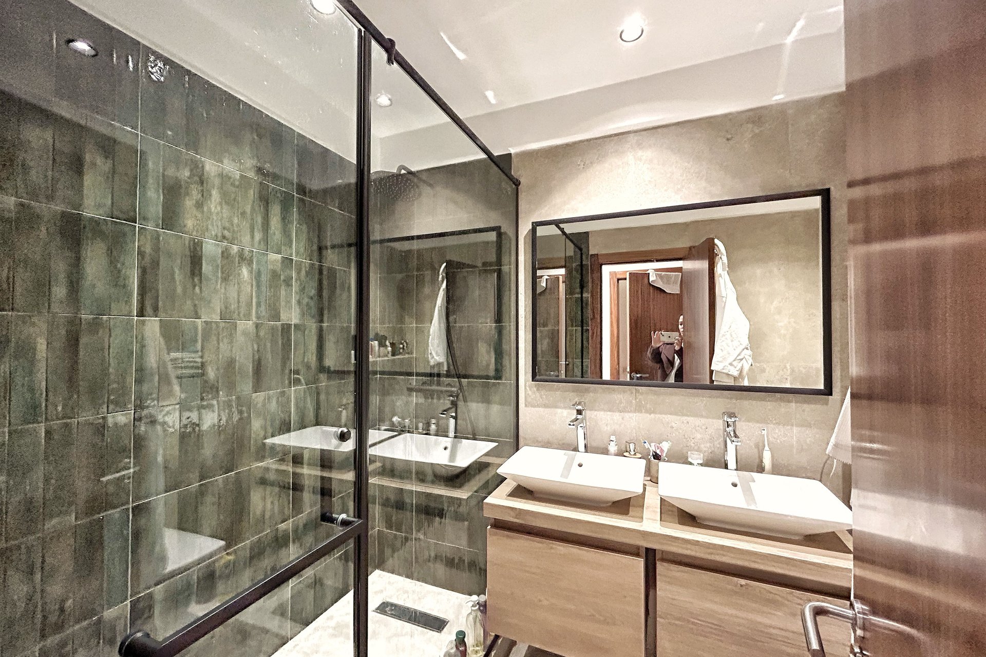 /da148817/image_505113130.jpeg