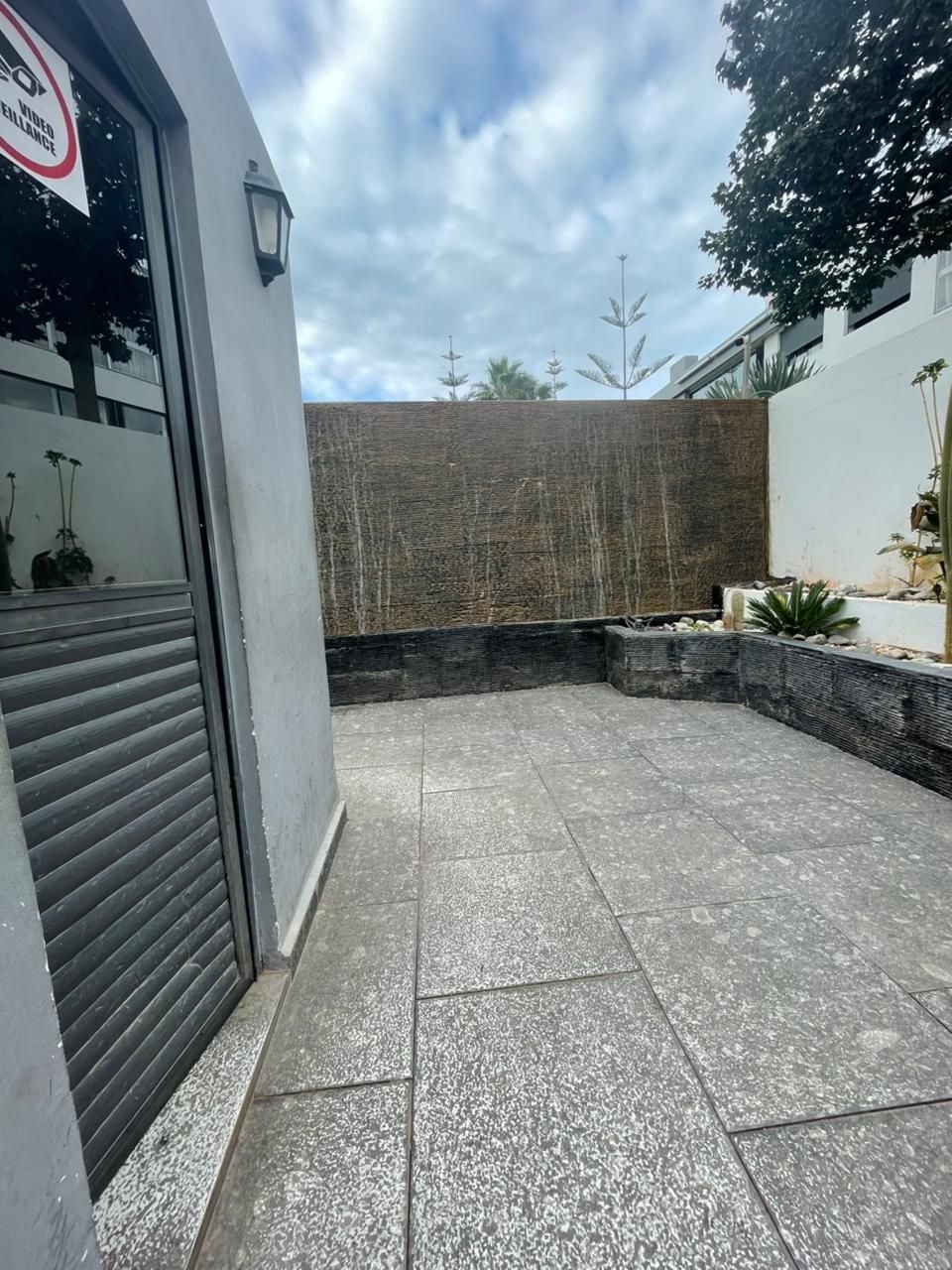 /da190762/image_140170414.jpeg