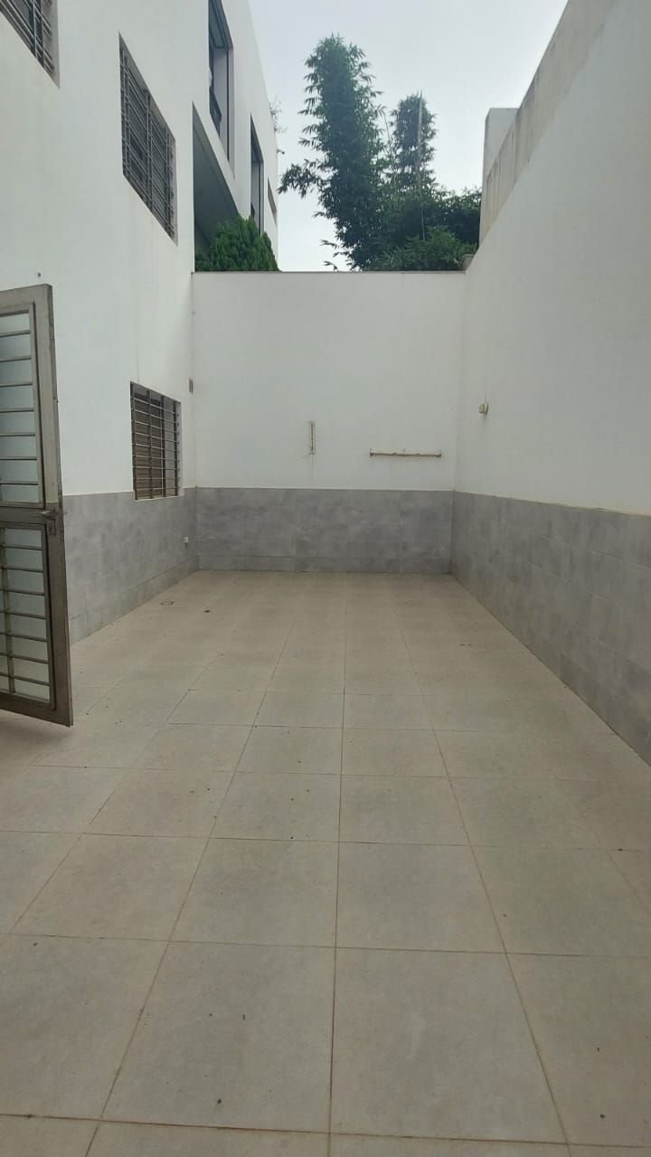 /hi212437/image_387309522.jpeg