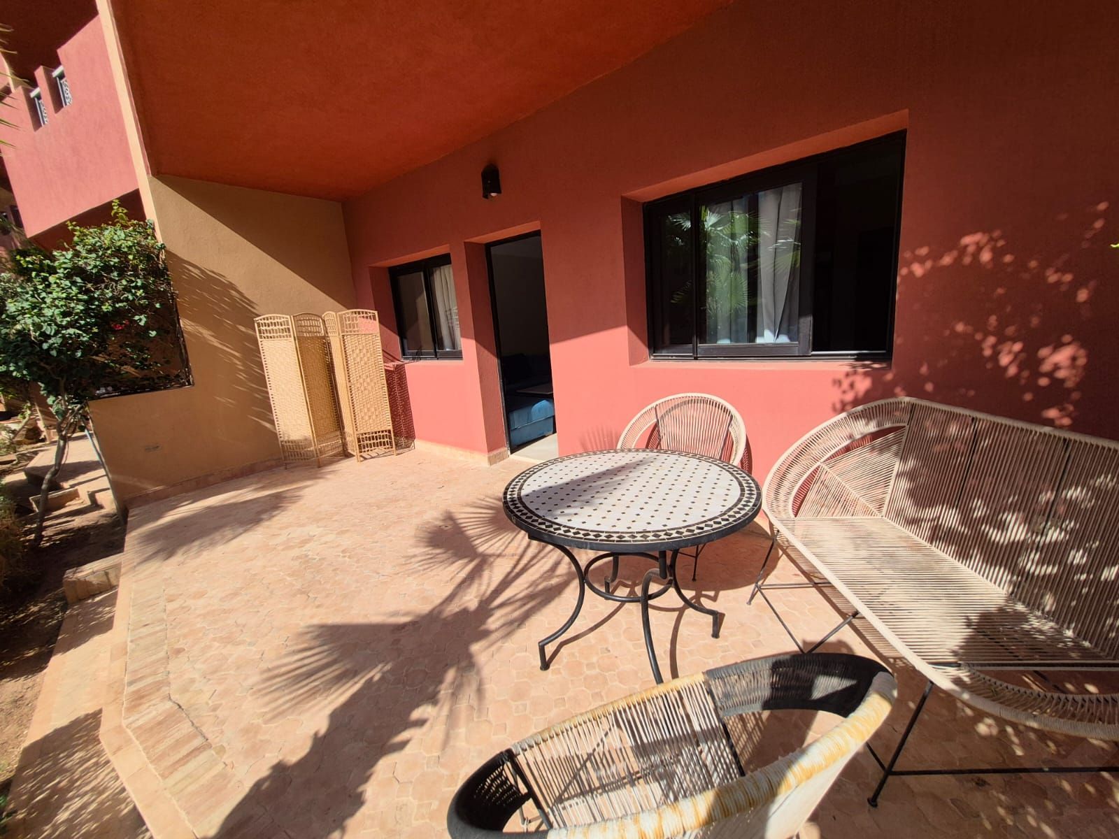 /ia212792/image_618229199.jpeg