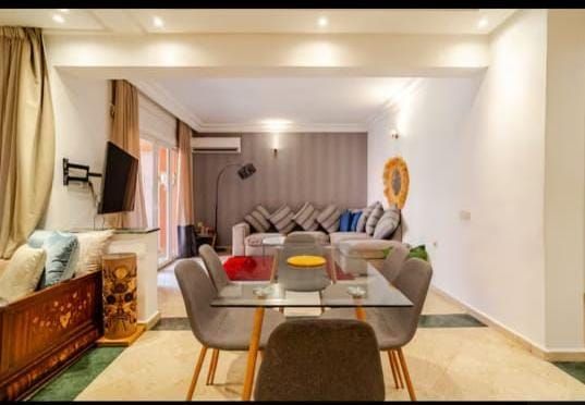 /ma079576/image_671138239.jpeg