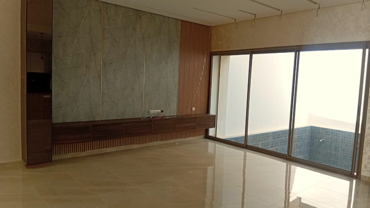 /mi191509/image_258301529.jpeg