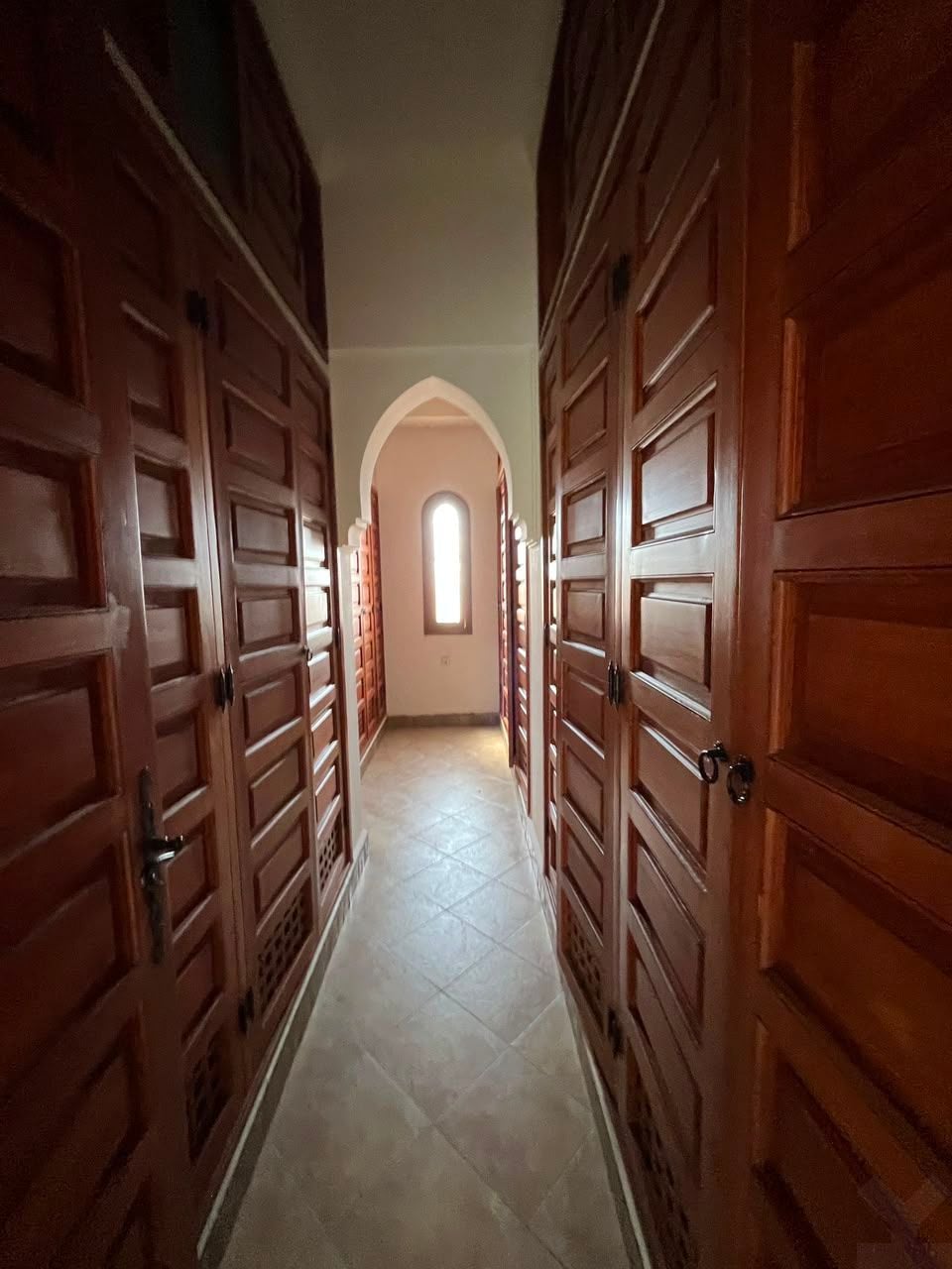 /mi192442/image_648989579.jpeg