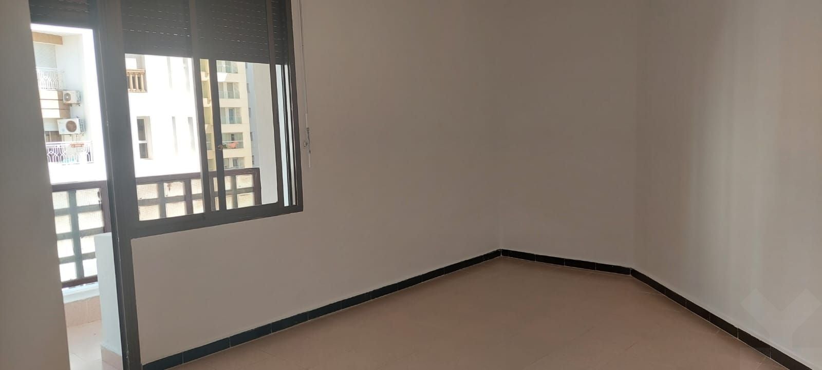 /ra152010/image_751267613.jpg