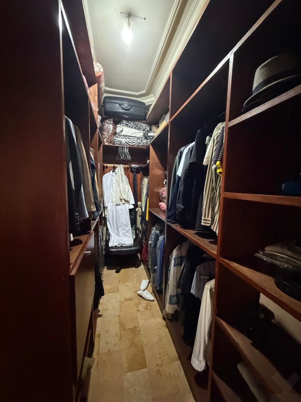 /ra199683/image_71337280.jpeg