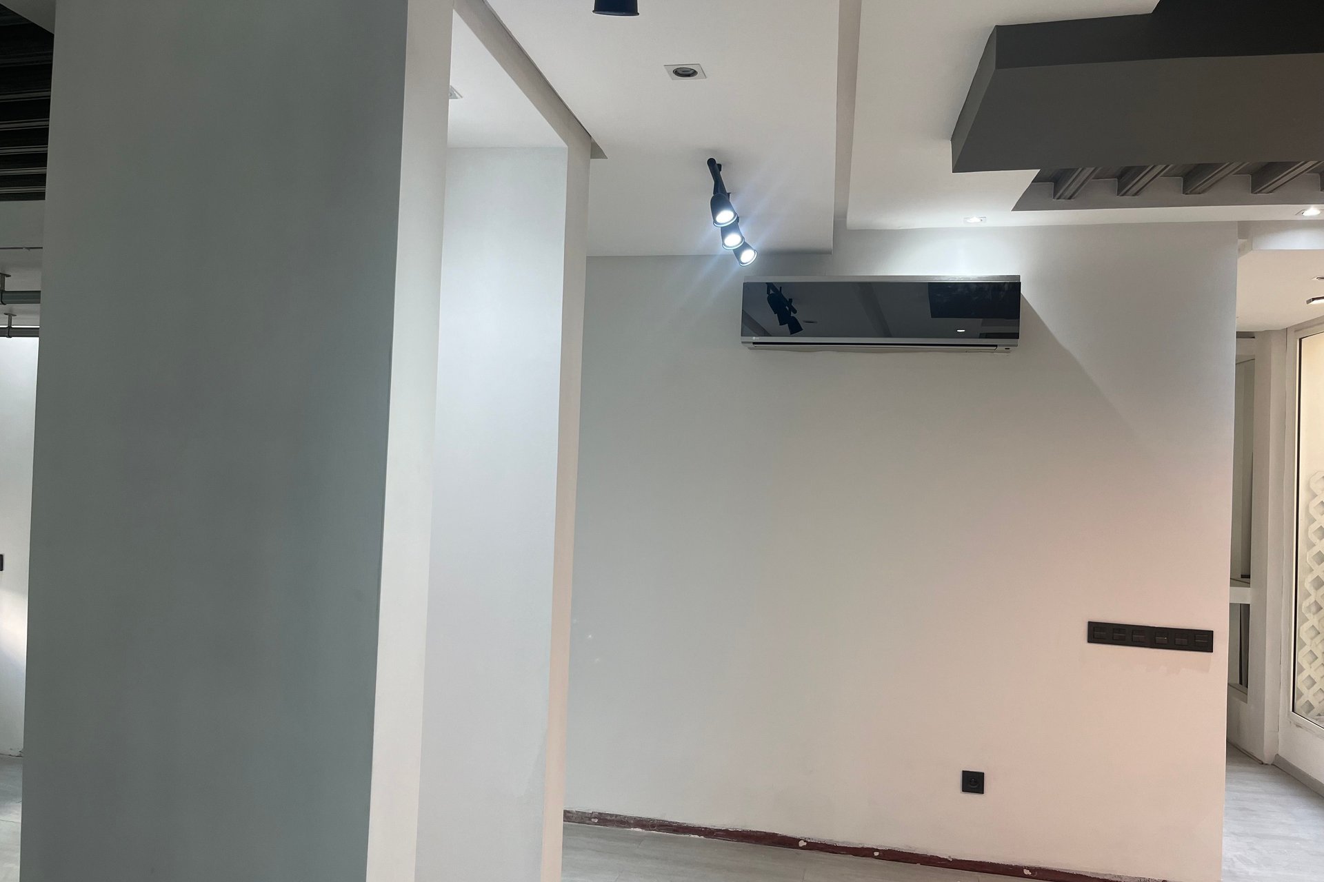 /ri160452/image_353859569.jpeg