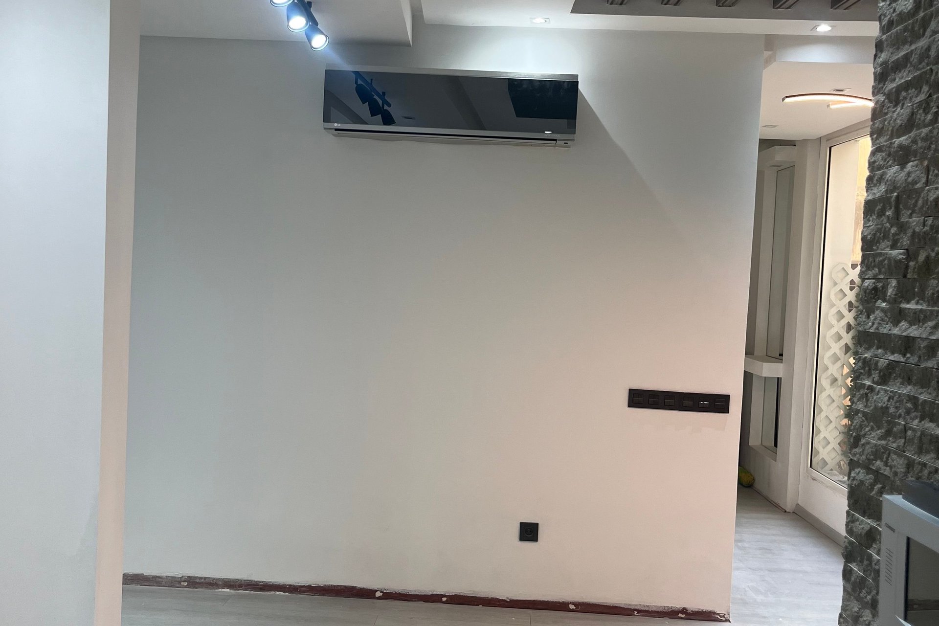 /ri174679/image_837222875.jpeg