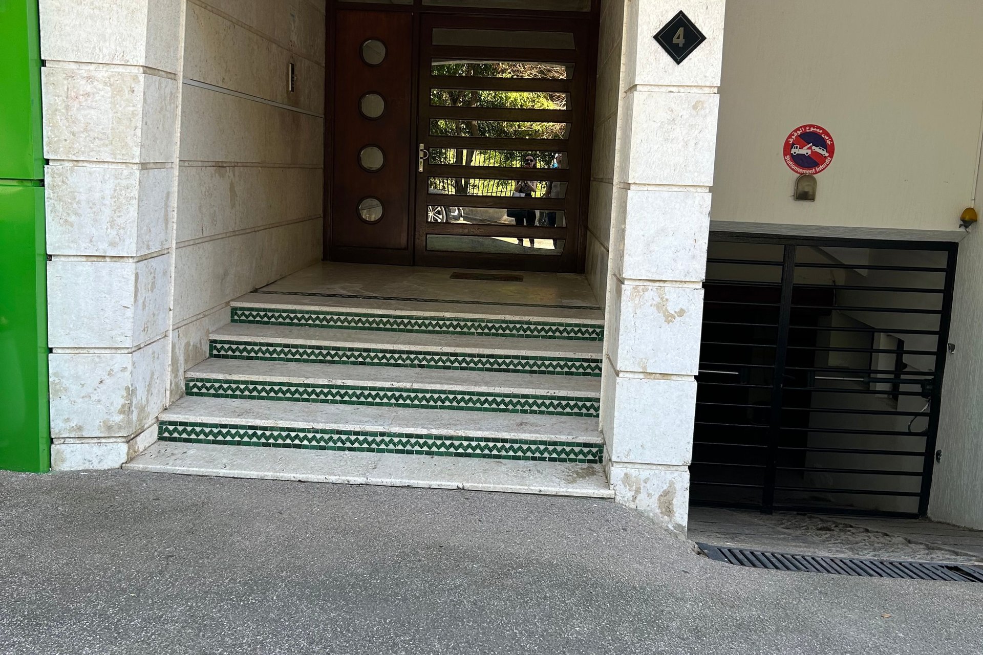 /ri187799/image_810657473.jpg