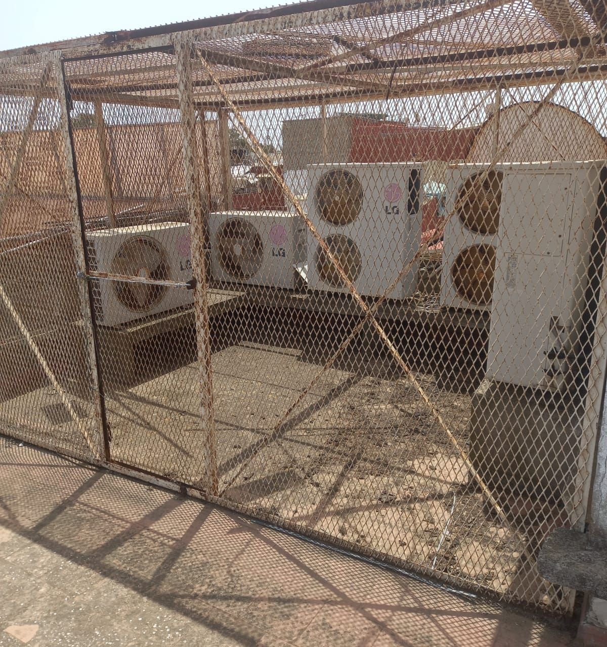 /ri189773/image_696155901.jpeg