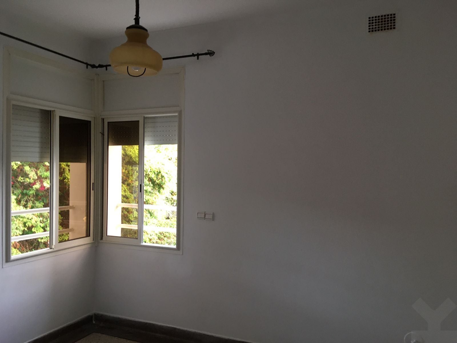 /ri198947/image_110586263.jpg