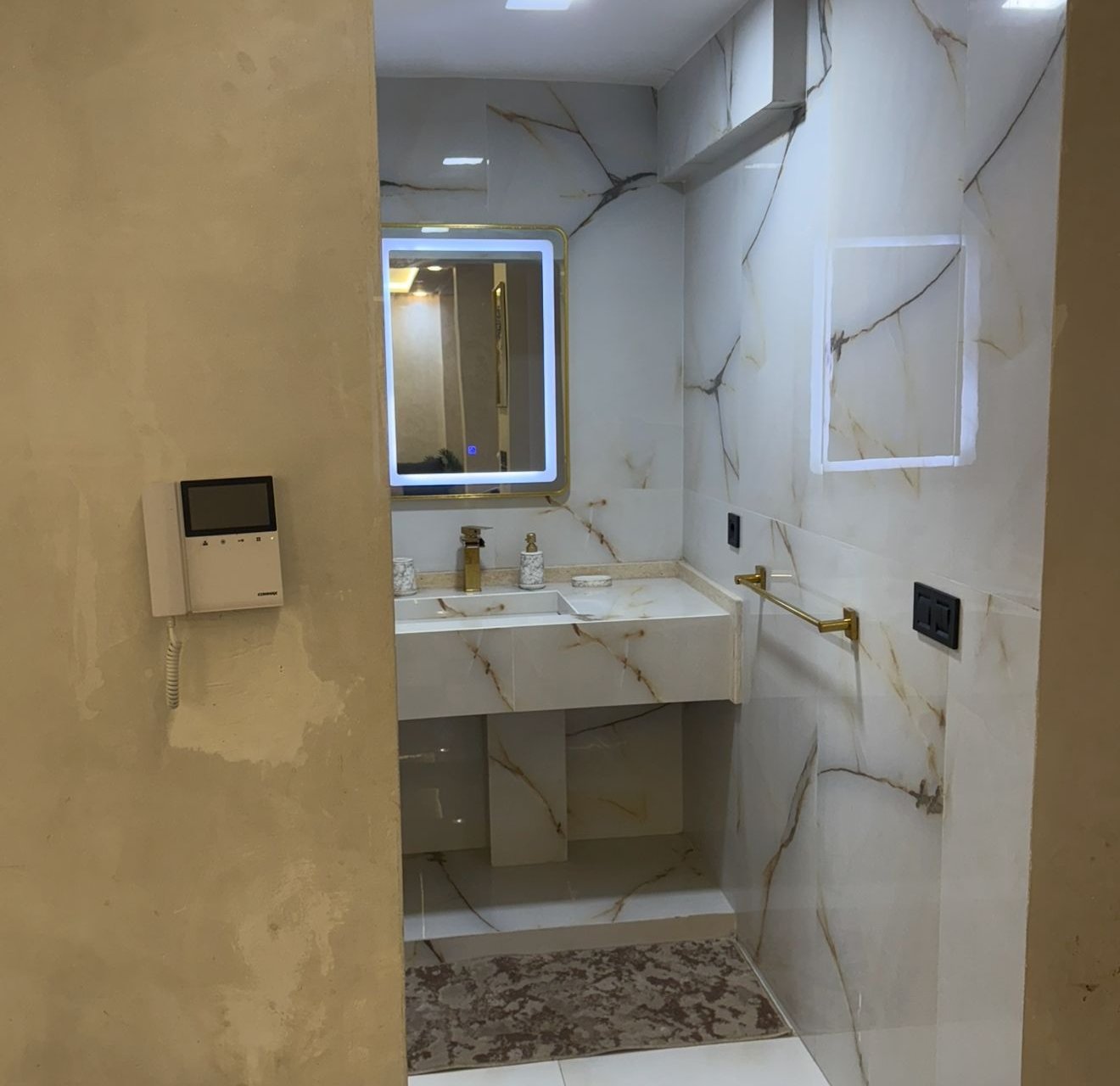 /si177225/image_55014831.png