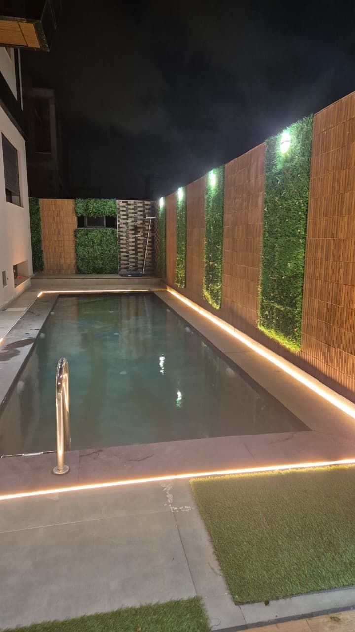 /si188302/image_296899856.jpeg