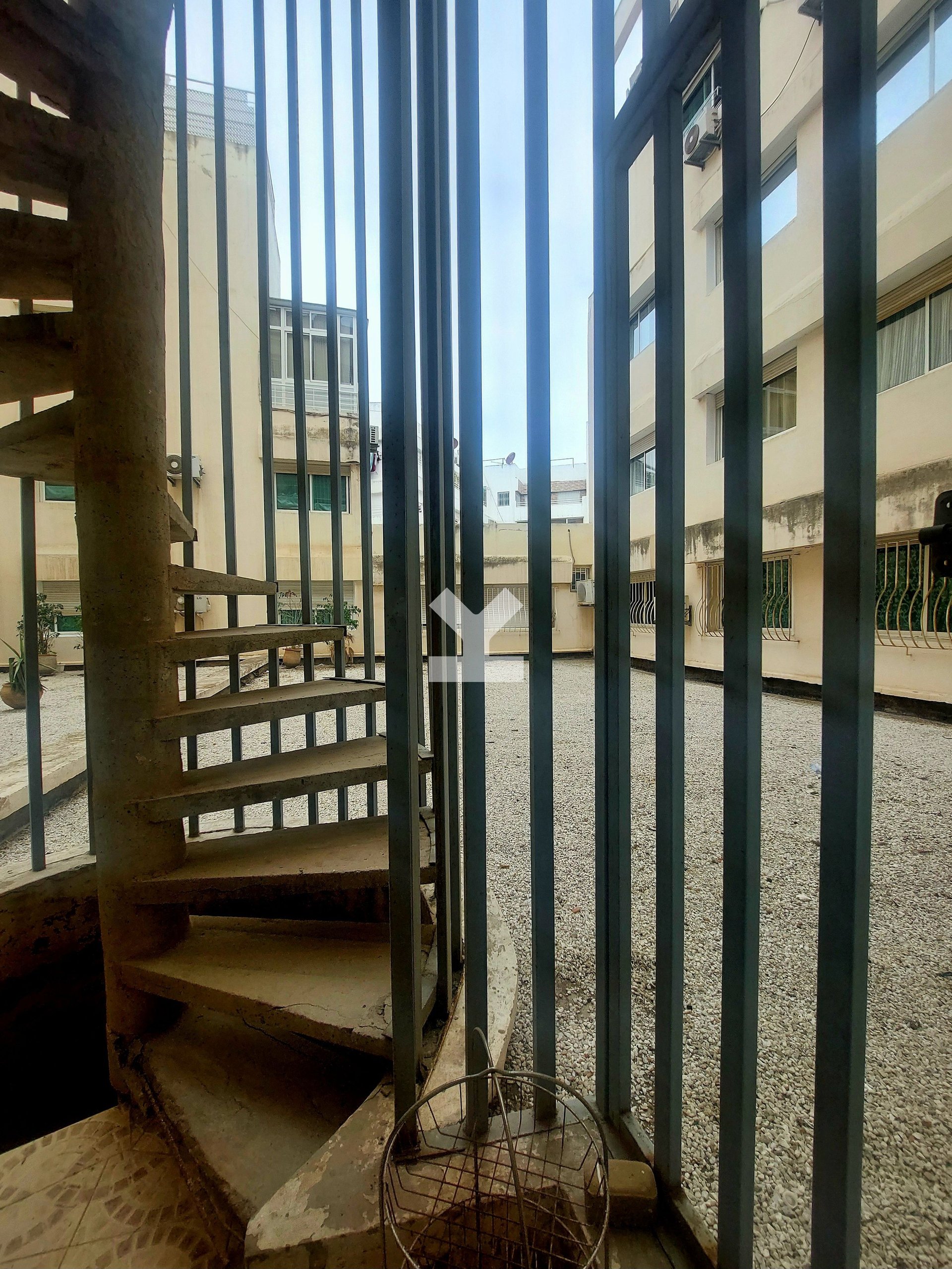 /ca153912/image_183931621.jpg